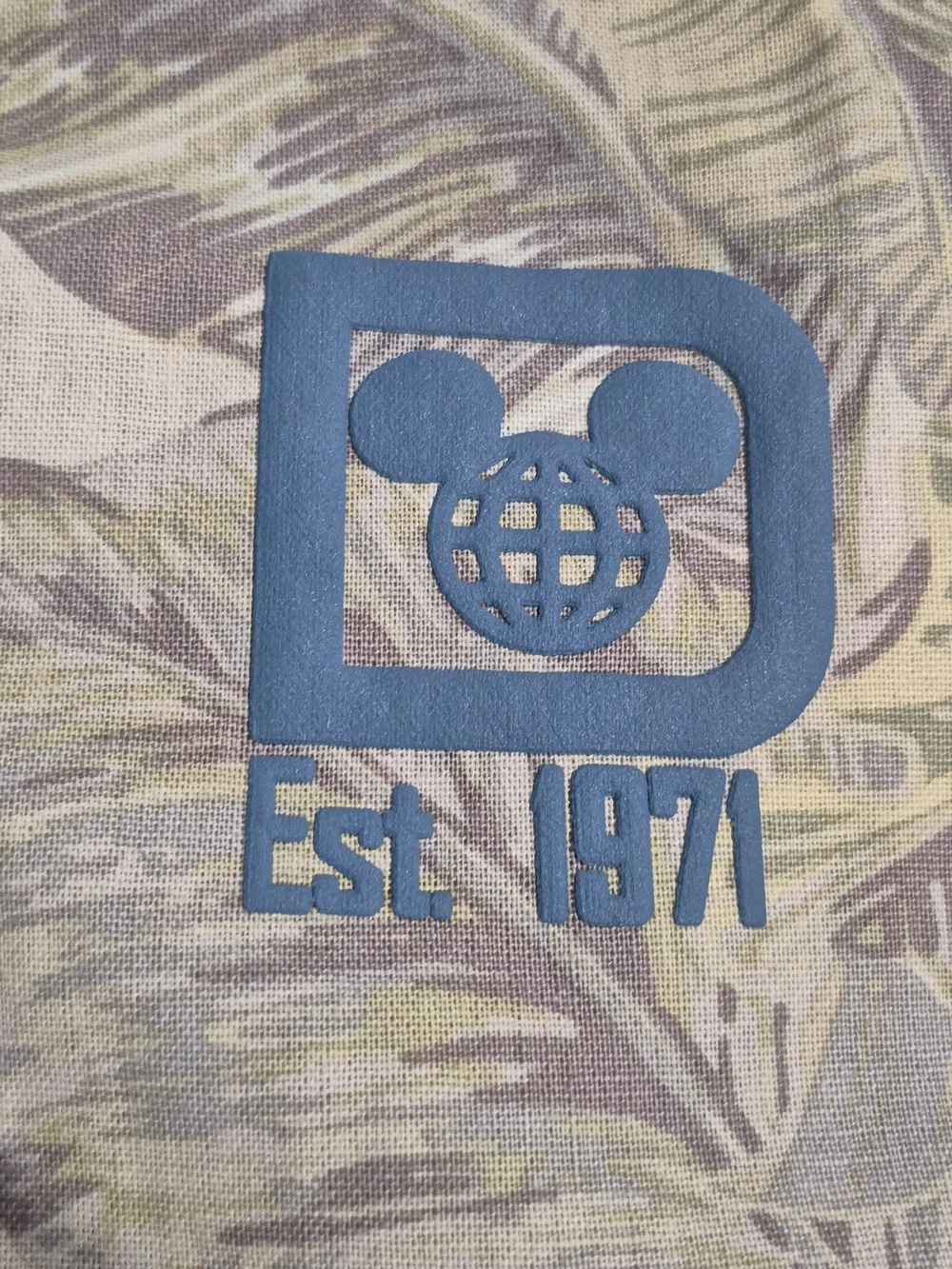 Disney Spirit Jersey Leaf-Print Button  Light Green and Gray (Box C)